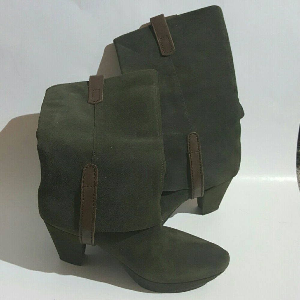 Earthies leather boots heels green suede women size 8B